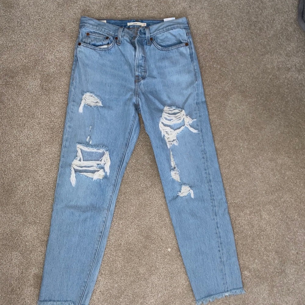 Levi’s mom jeans